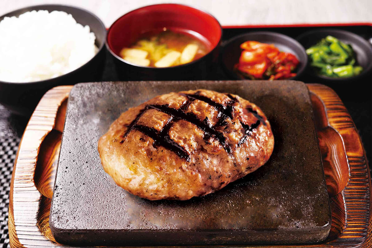 『感動の肉と米』の「粗挽きハンバーグセット」